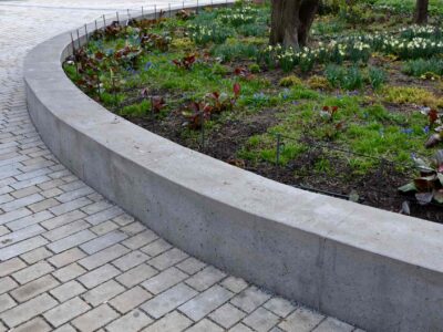 Retaining wall installers near Kent